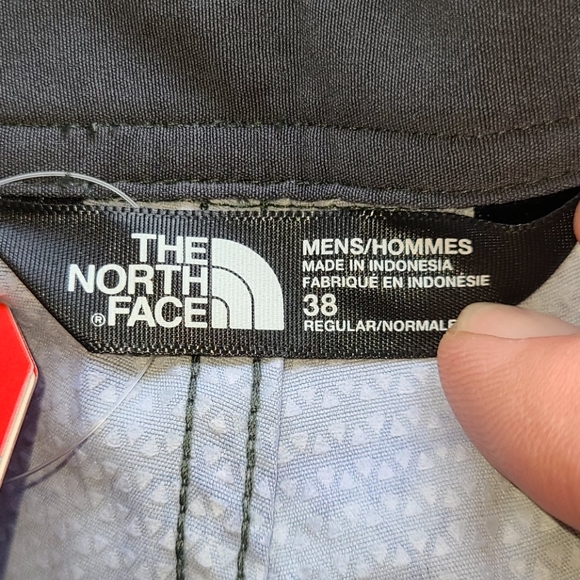 *Host pick* Wildlife! North Face board shorts - Picture 11 of 16